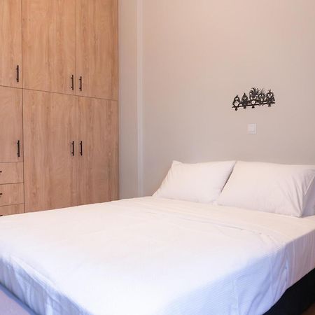 50 Steps Metro Kato Patisia Renovated Athens Apt Exterior photo