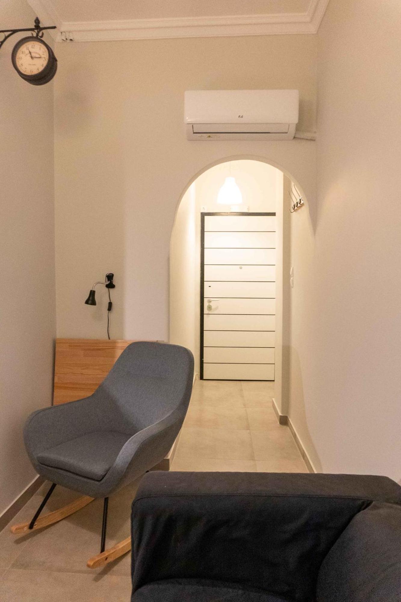 50 Steps Metro Kato Patisia Renovated Athens Apt Exterior photo