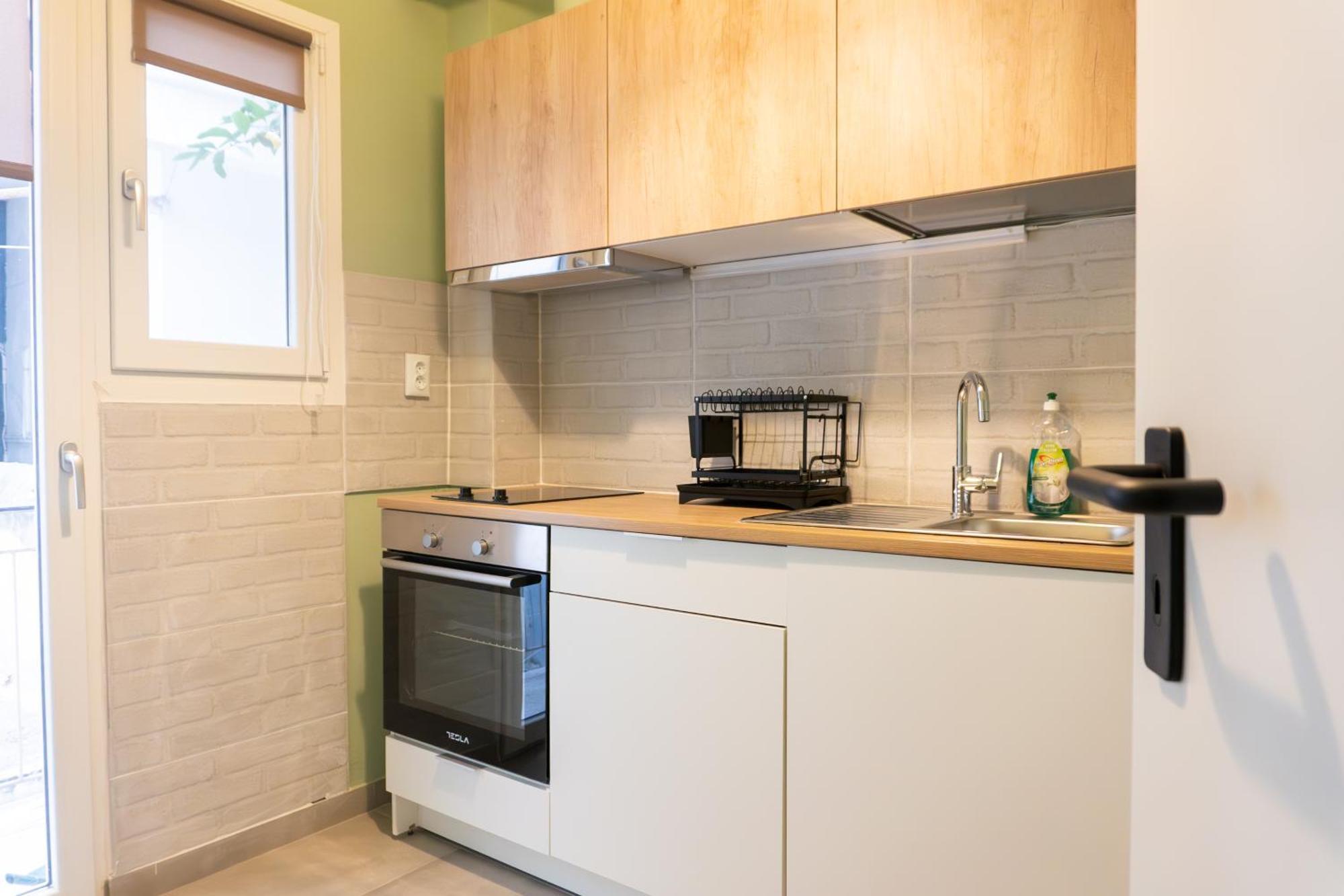 50 Steps Metro Kato Patisia Renovated Athens Apt Exterior photo