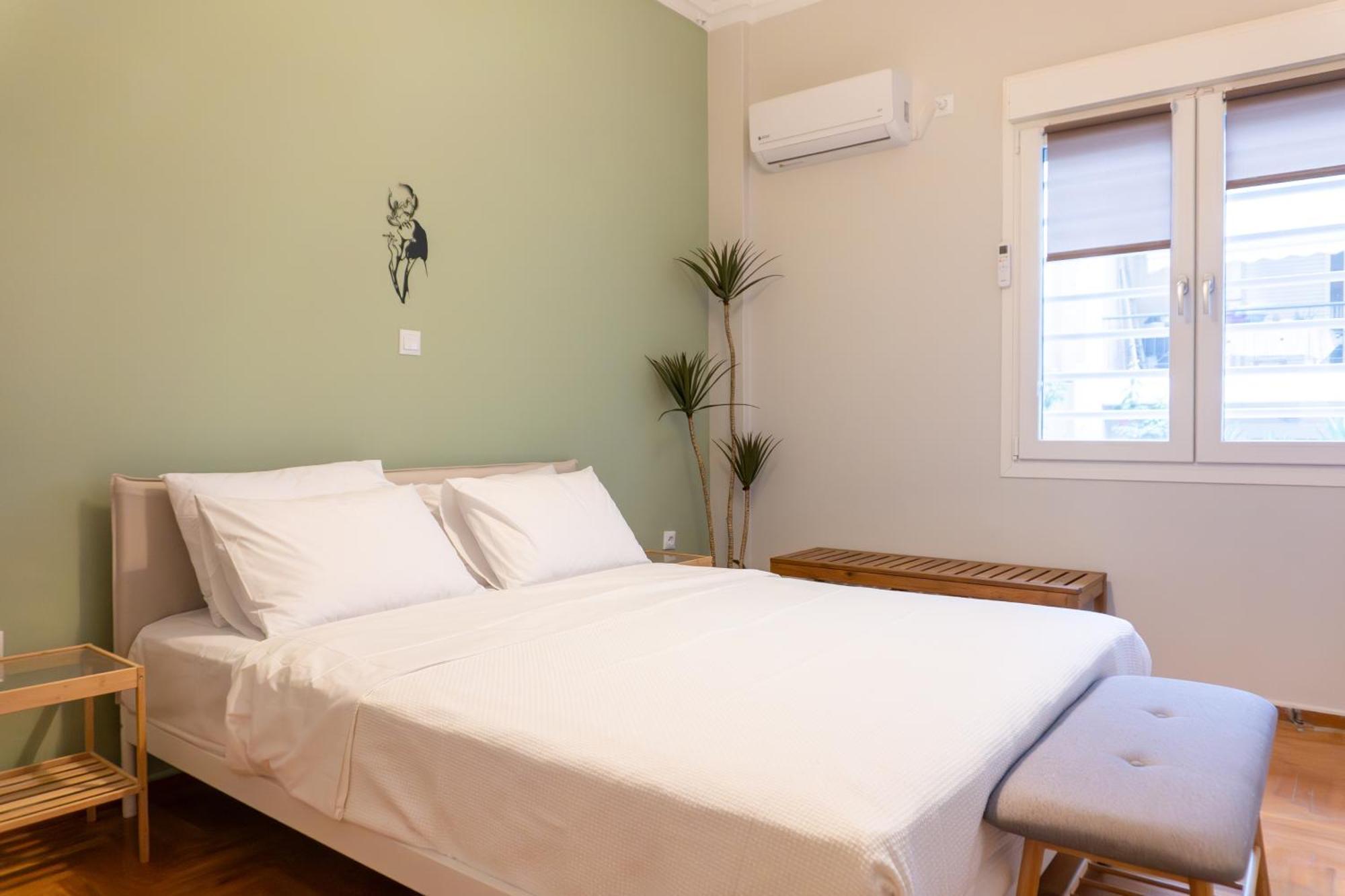 50 Steps Metro Kato Patisia Renovated Athens Apt Exterior photo
